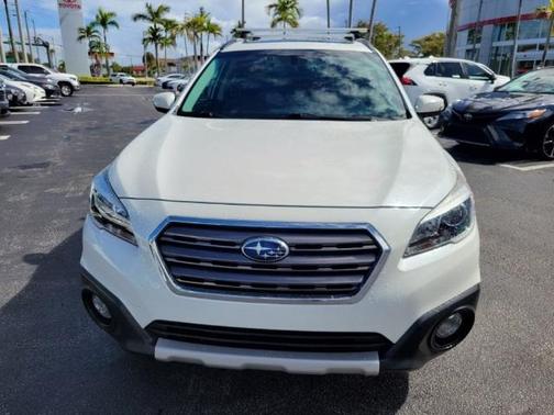 Photo 4 of 19 of 2017 Subaru Outback 3.6R Touring