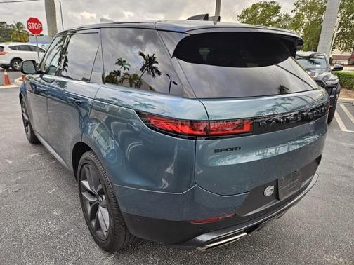 2024 Land Rover Range Rover Sport SE