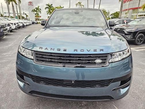 2024 Land Rover Range Rover Sport SE