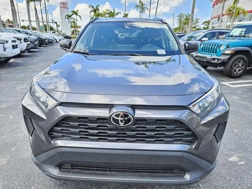 2021 Toyota RAV4 LE