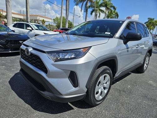 2022 Toyota RAV4 LE