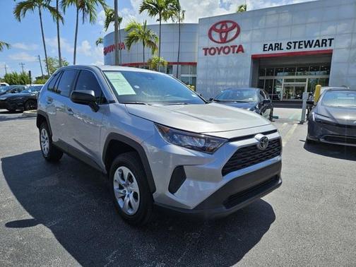 2022 Toyota RAV4 LE