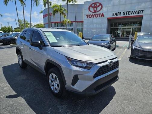 2022 Toyota RAV4 LE