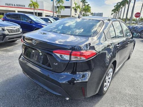 2022 Toyota Corolla LE