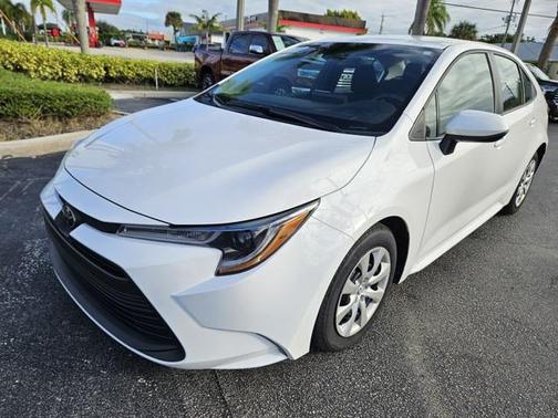 2025 Toyota Corolla LE