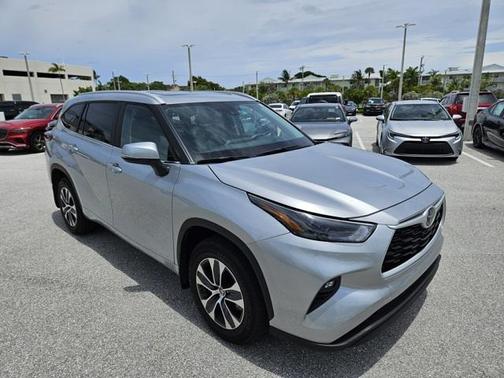 2024 Toyota Highlander XLE