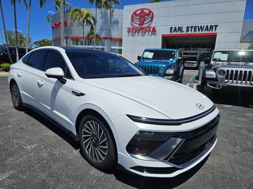 2024 Hyundai SONATA Hybrid Limited