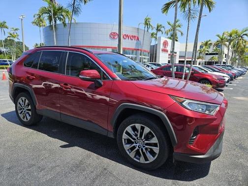 2019 Toyota RAV4 XLE Premium