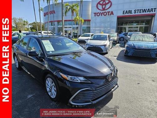 2022 Toyota Camry LE