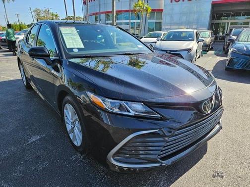 2022 Toyota Camry LE
