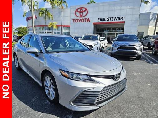 2022 Toyota Camry LE
