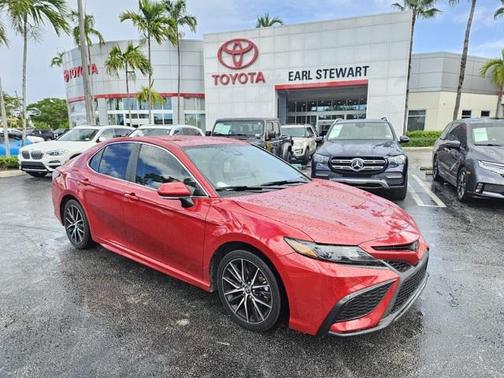 2023 Toyota Camry SE