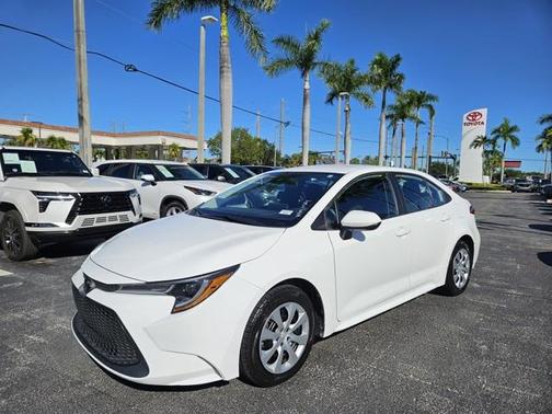 2022 Toyota Corolla LE