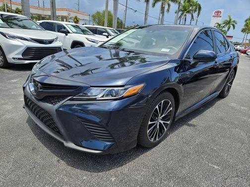 2018 Toyota Camry SE