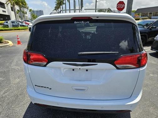 2020 Chrysler Pacifica Touring