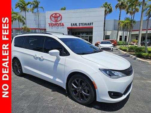 2020 Chrysler Pacifica Touring