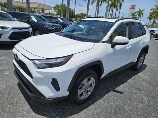 2023 Toyota RAV4 XLE