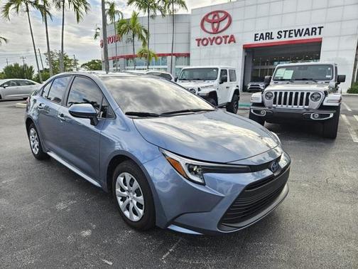 2025 Toyota Corolla Hybrid LE