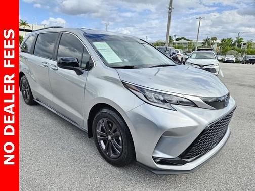 2024 Toyota Sienna XSE 7 Passenger