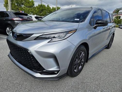 2024 Toyota Sienna XSE 7 Passenger