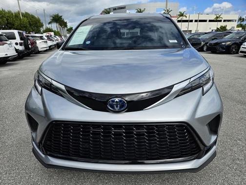 2024 Toyota Sienna XSE 7 Passenger