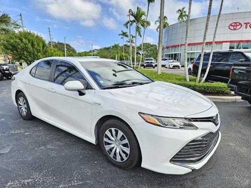 2019 Toyota Camry Hybrid LE