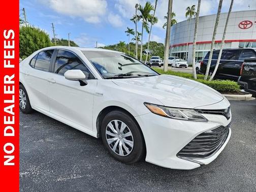 2019 Toyota Camry Hybrid LE
