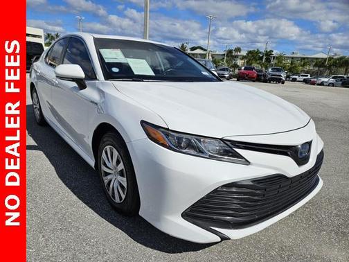 2019 Toyota Camry Hybrid LE