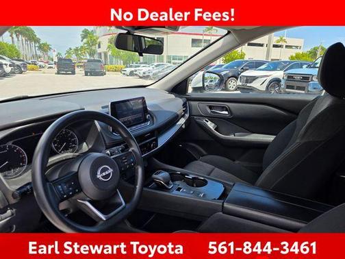 Everest White Pearl 2024 Nissan Rogue SV