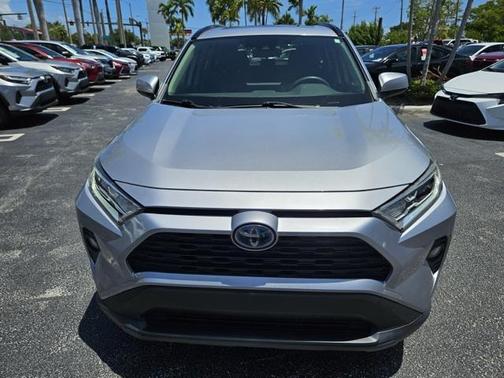 2020 Toyota RAV4 Hybrid XLE