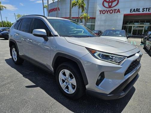 2020 Toyota RAV4 Hybrid XLE