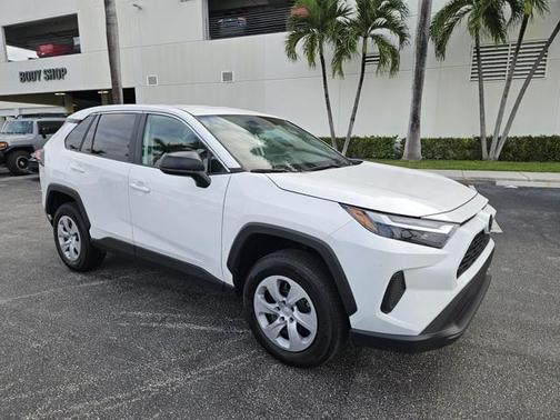 2024 Toyota RAV4 LE