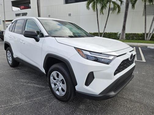 2024 Toyota RAV4 LE