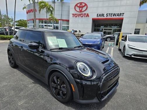 2022 MINI Hardtop Cooper S