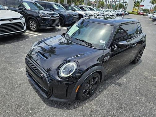 2022 MINI Hardtop Cooper S