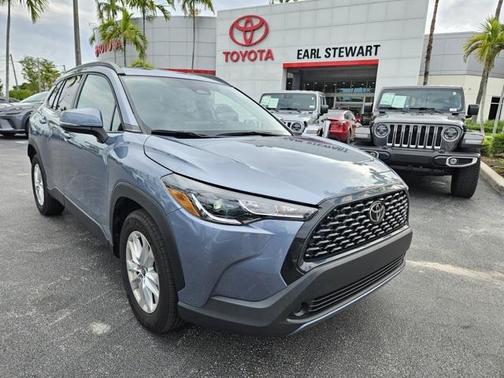 2024 Toyota Corolla Cross LE