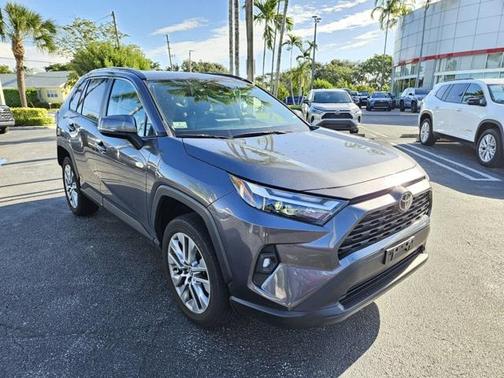 2022 Toyota RAV4 XLE Premium