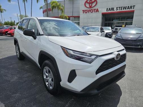 2023 Toyota RAV4 LE