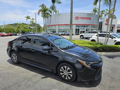2022 Toyota Corolla Hybrid SE