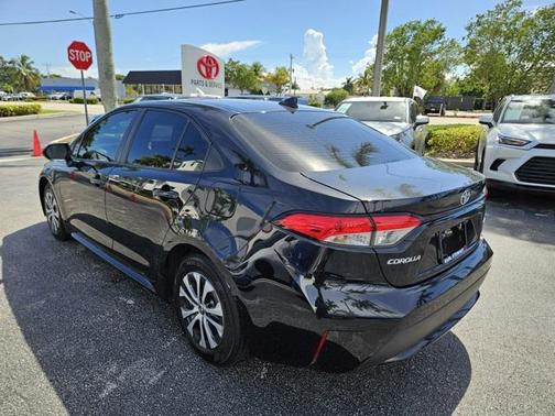 2022 Toyota Corolla Hybrid SE