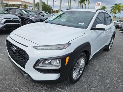 2021 Hyundai KONA SEL