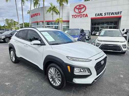 2021 Hyundai KONA SEL