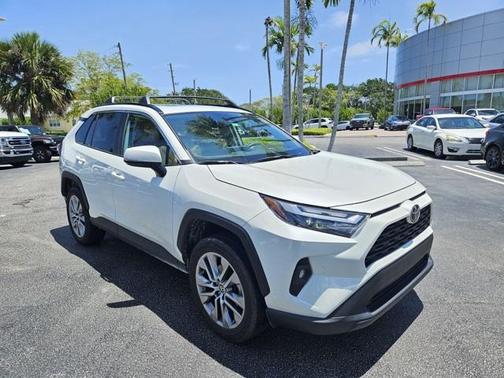 2022 Toyota RAV4 XLE Premium