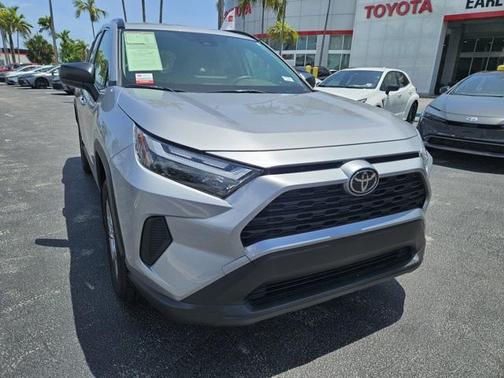 2025 Toyota RAV4 Hybrid LE