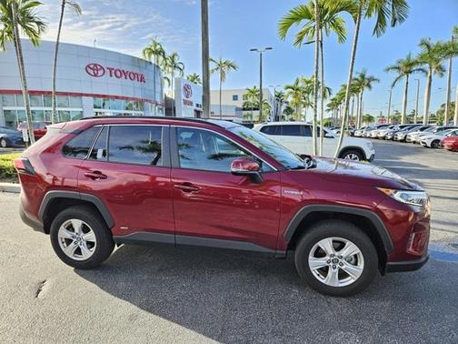 2020 Toyota RAV4 Hybrid XLE