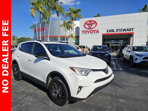 2017 Toyota RAV4 SE