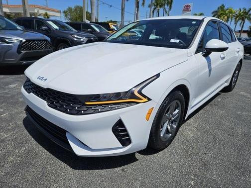 2023 Kia K5 LXS