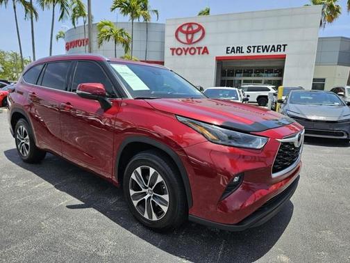 2021 Toyota Highlander XLE