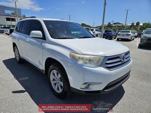 2012 Toyota Highlander SE