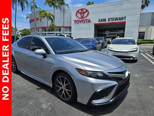 2024 Toyota Camry SE